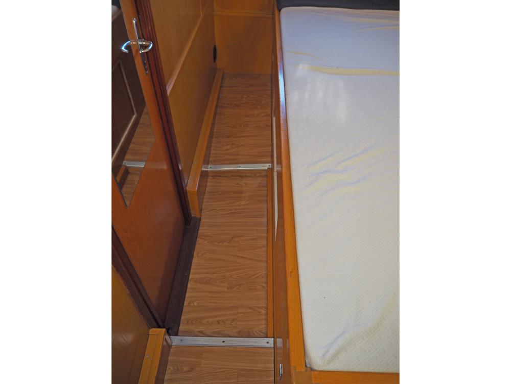 Aft cabin, Accommodation